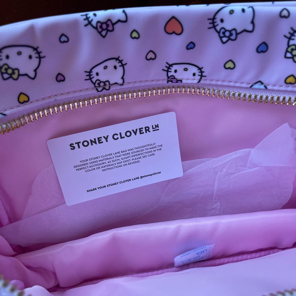 Stoney Clover Lane x Hello Kitty large nylon pouch - Picture 3 of 5